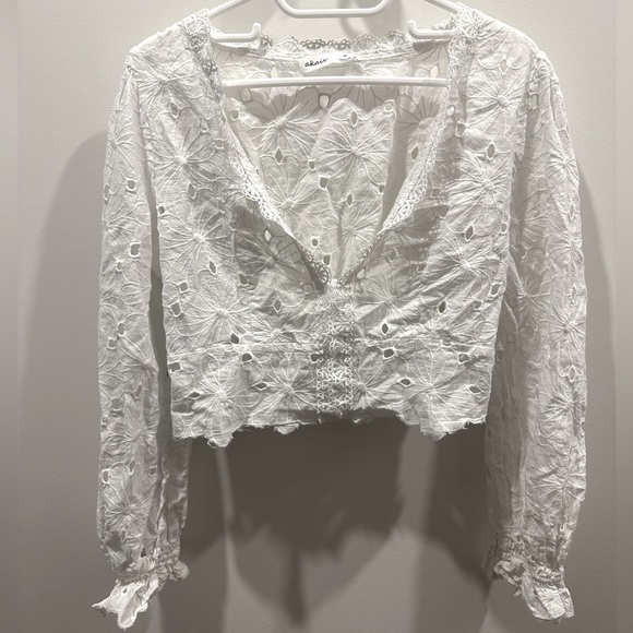 White lace top - Picture 3 of 3